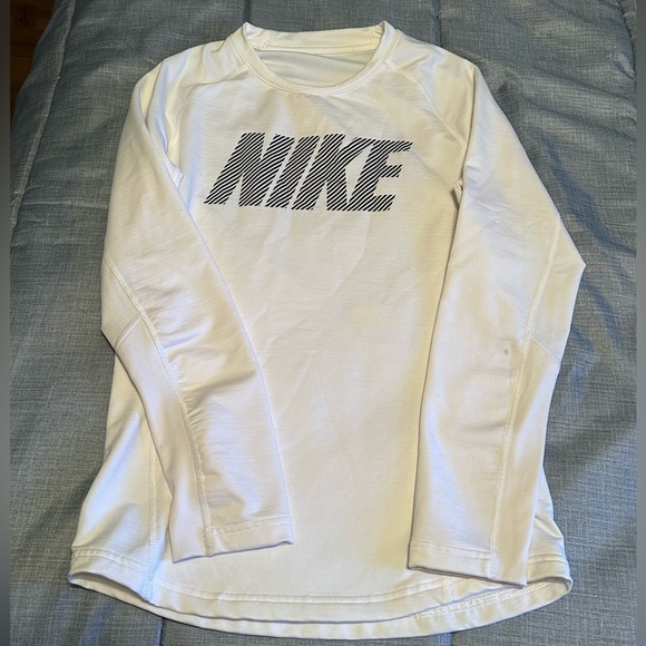 Nike White Warm compression shirt.  boys Large. - Picture 1 of 3